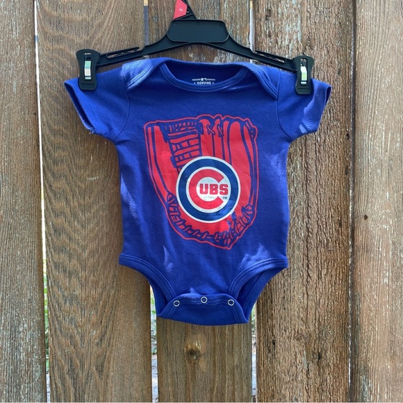 MLB Chicago Cubs Blue Red Baby Onesie Size 0-3 Months - Picture 2 of 6